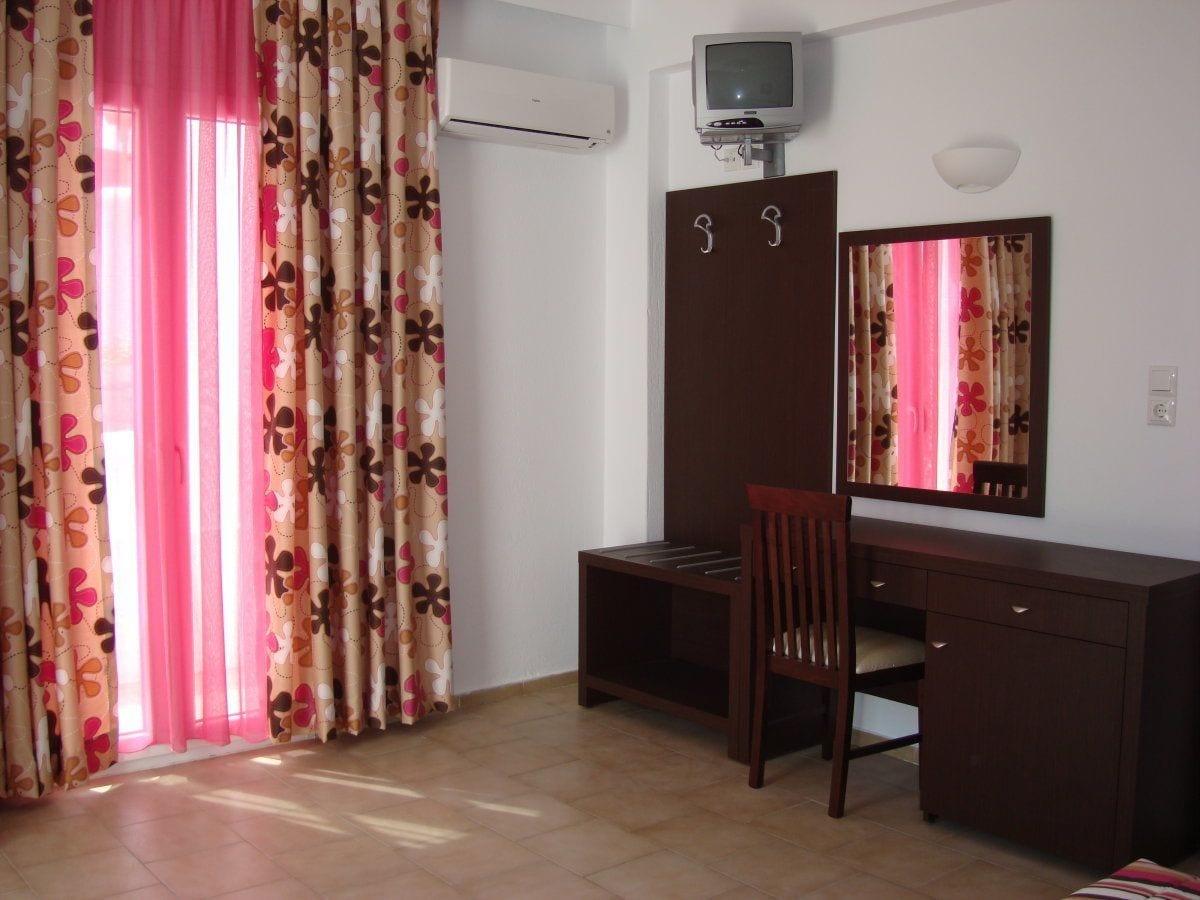 Elena Studios & Suites ออร์นอส ภายนอก รูปภาพ