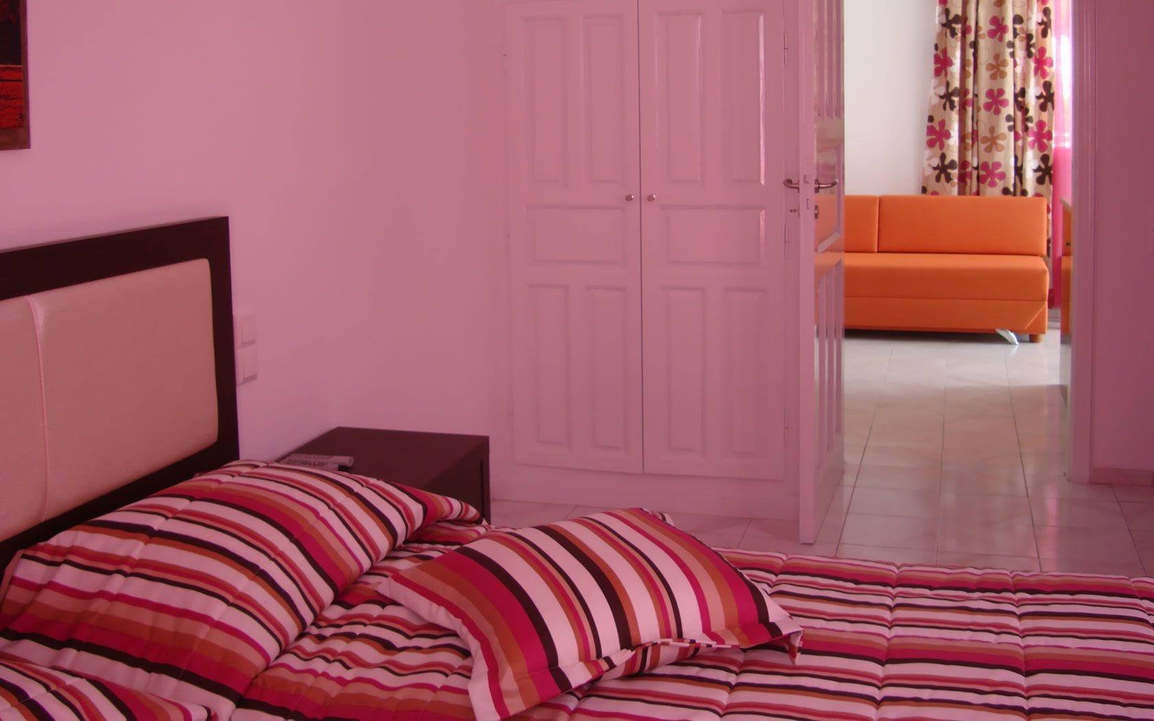 Elena Studios & Suites ออร์นอส ภายนอก รูปภาพ