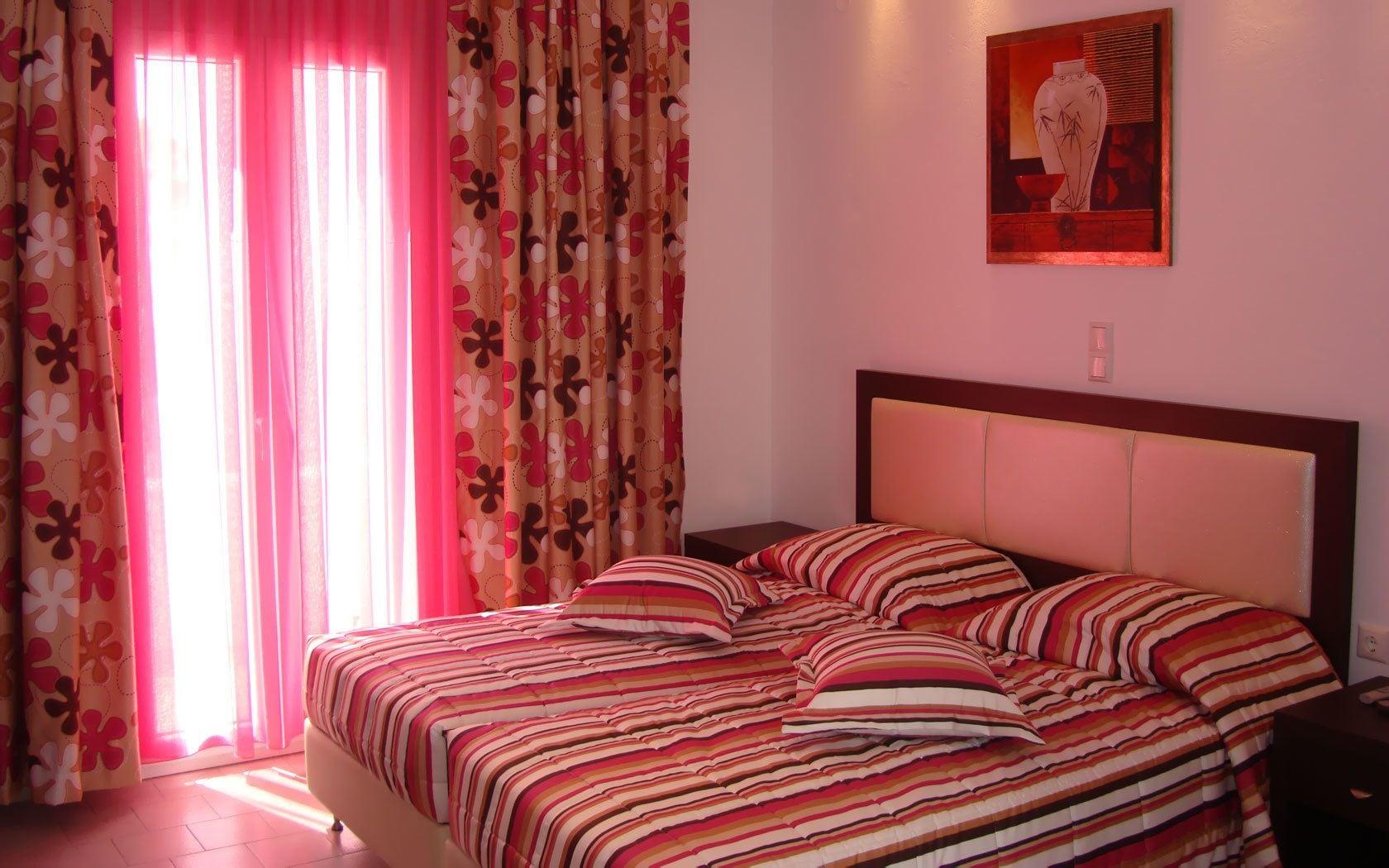 Elena Studios & Suites ออร์นอส ภายนอก รูปภาพ
