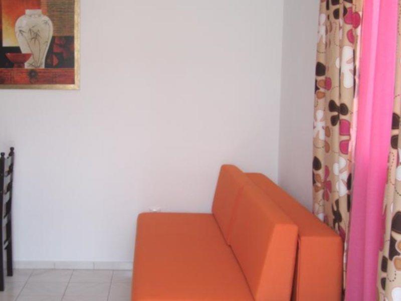 Elena Studios & Suites ออร์นอส ภายนอก รูปภาพ
